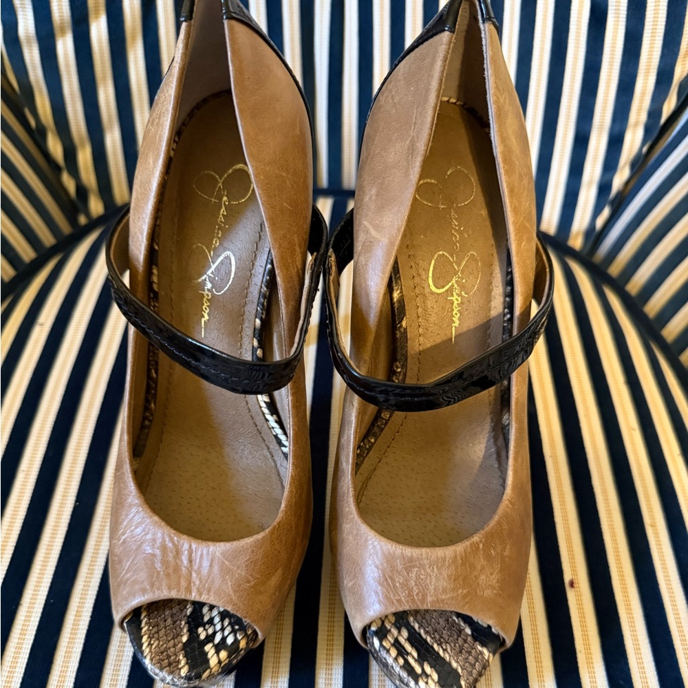 Jessica Simpson Brown Peep-Toe Heels with Black Strap and Snakeskin Accent